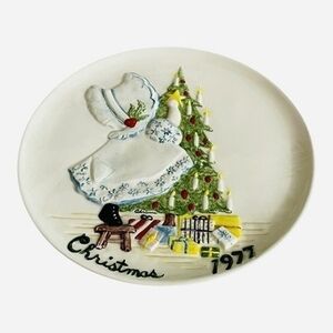 Vintage 1977 Byron Molds Christmas Plate 3D Embossed 10" Angel Tree Collectible